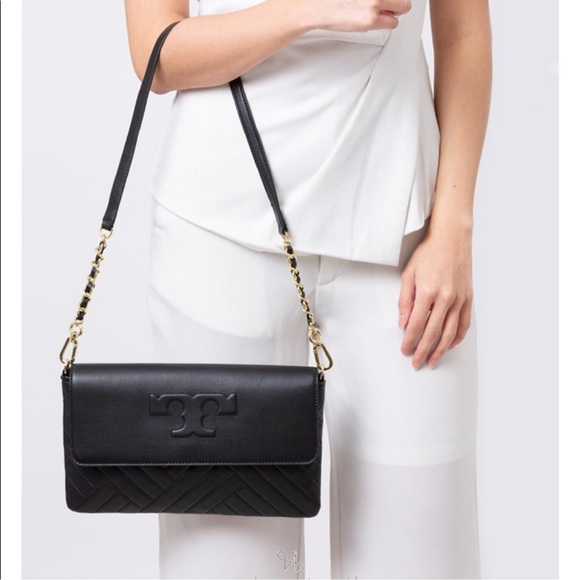 Tory Burch Alexis Clutch with Chain Leather Strap - Picture 4 of 5